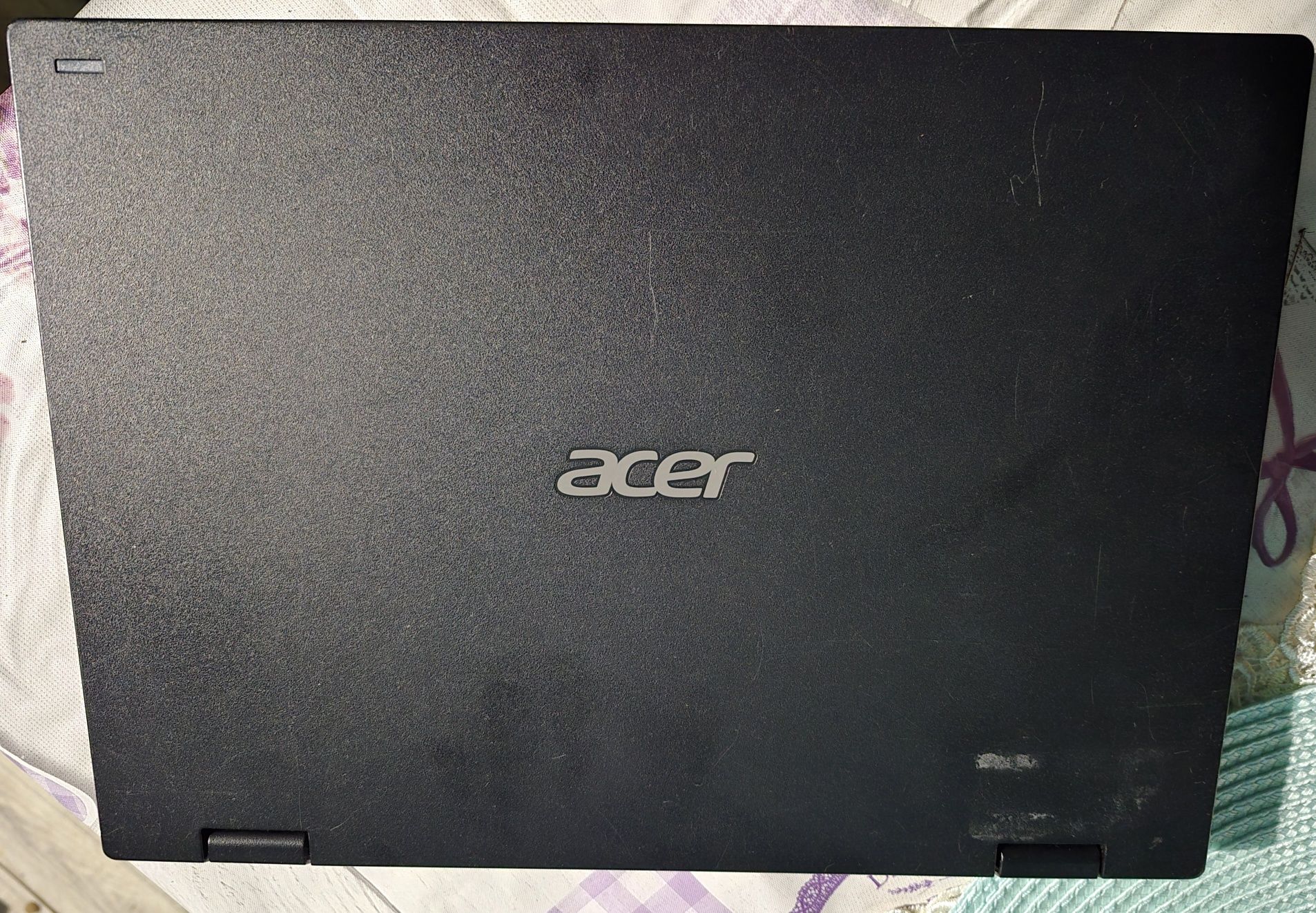 Acer TravelMate Spin B118 Gen. 2 - 2w1 laptop/tablet, zasilacz