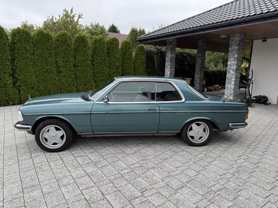 Mercedes W 123 230 CE coupe