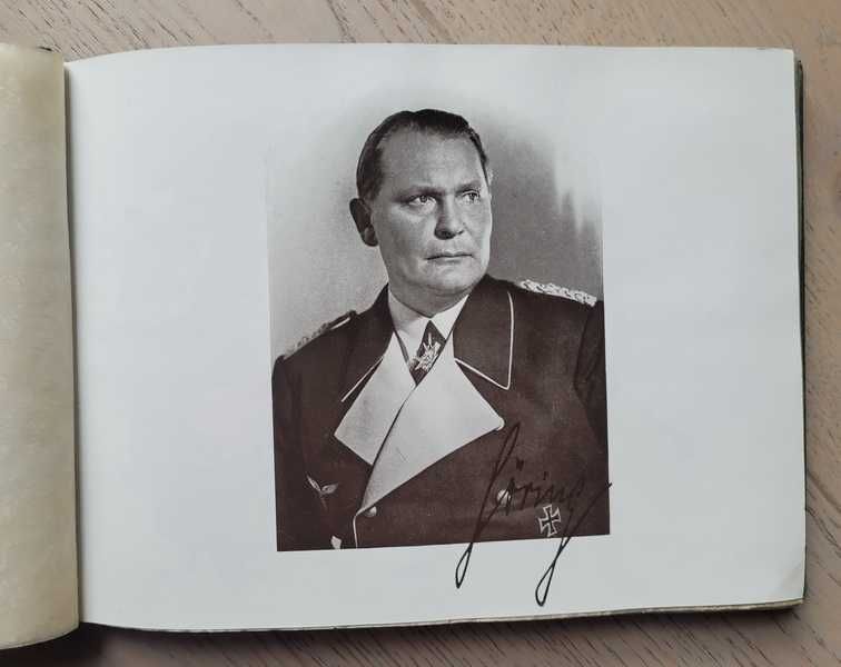 Po zdjęciach piękny album zdjęciowy wehrmacht z plejadą iii rzesza