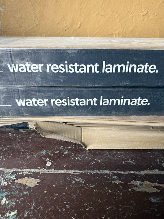 Nowe Laminowane Panele Podłogowe Z MaxFliz