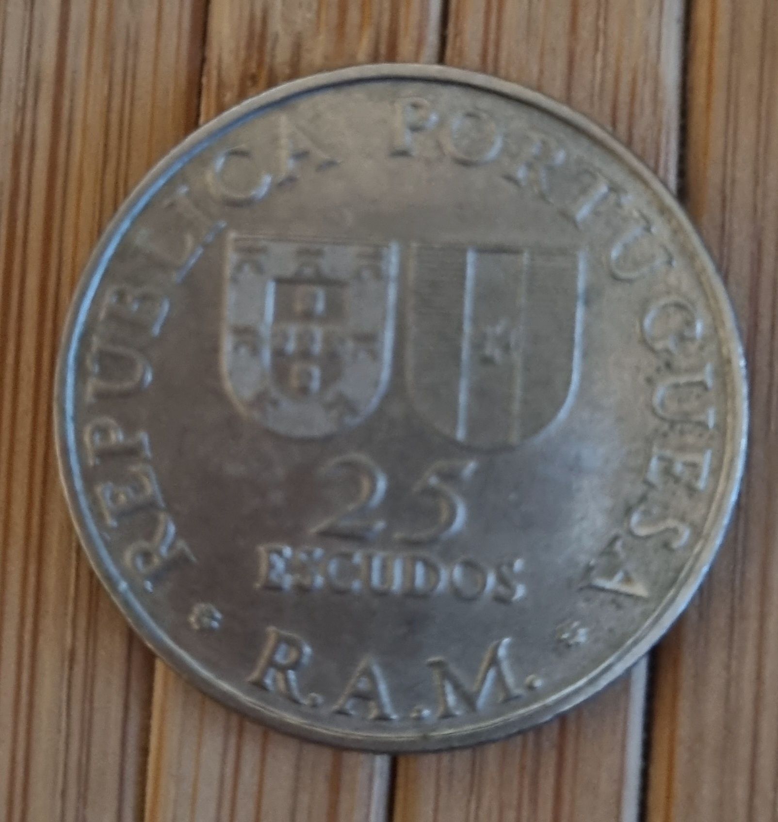 Moeda 25$00 escudos 1981 região autónoma da madeira