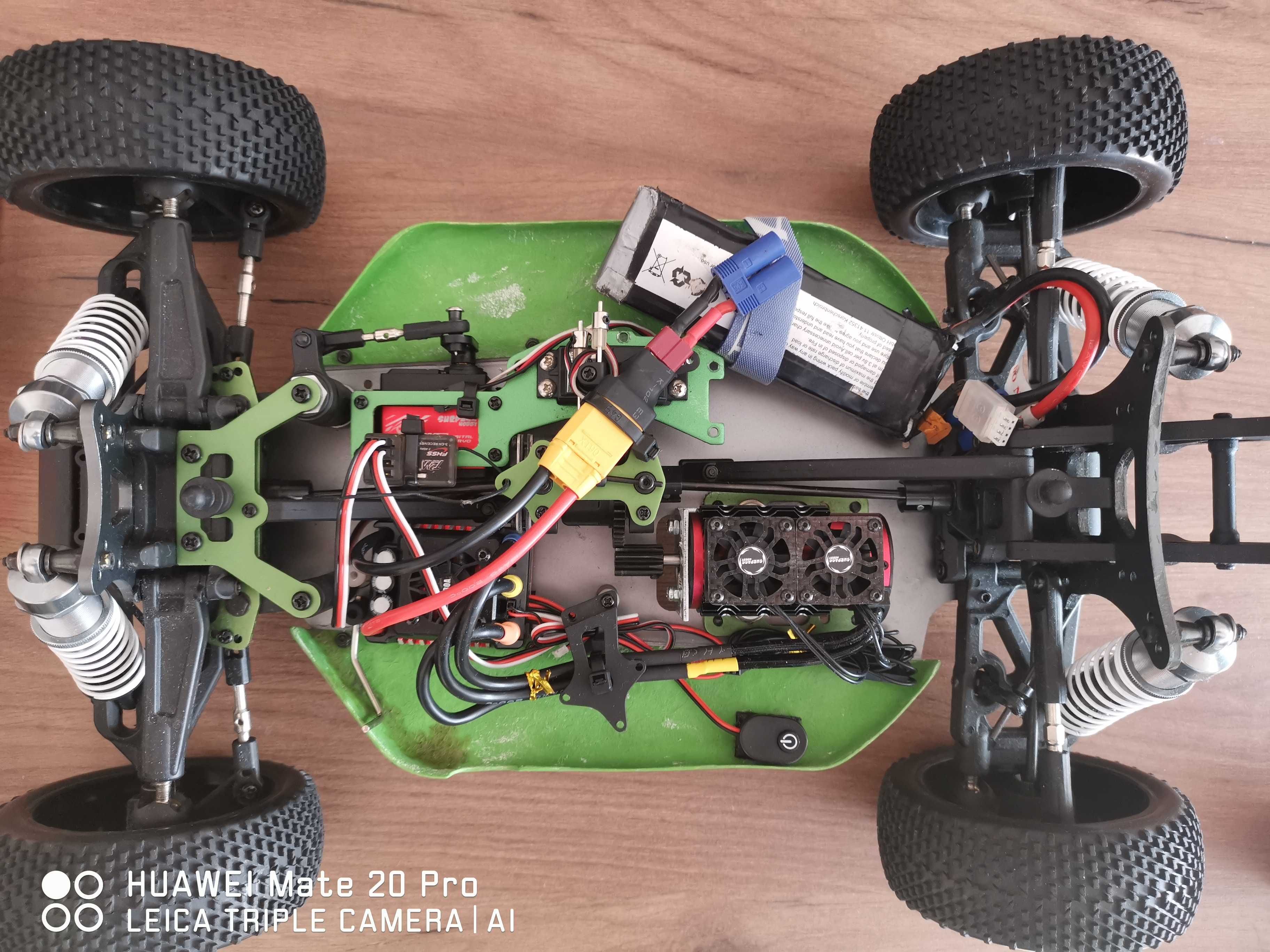 Virus 2.0 buggy 4x4 1/8  Model RC Ansmann Racing bruschless 1800w 6s