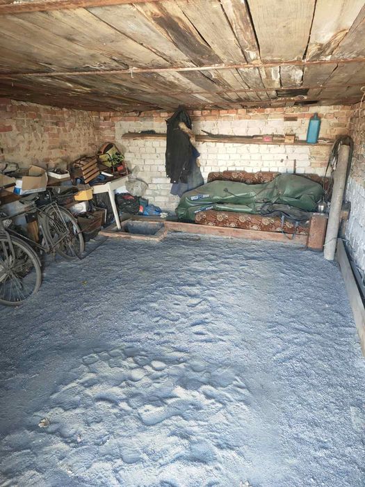 Гараж із цегли.,