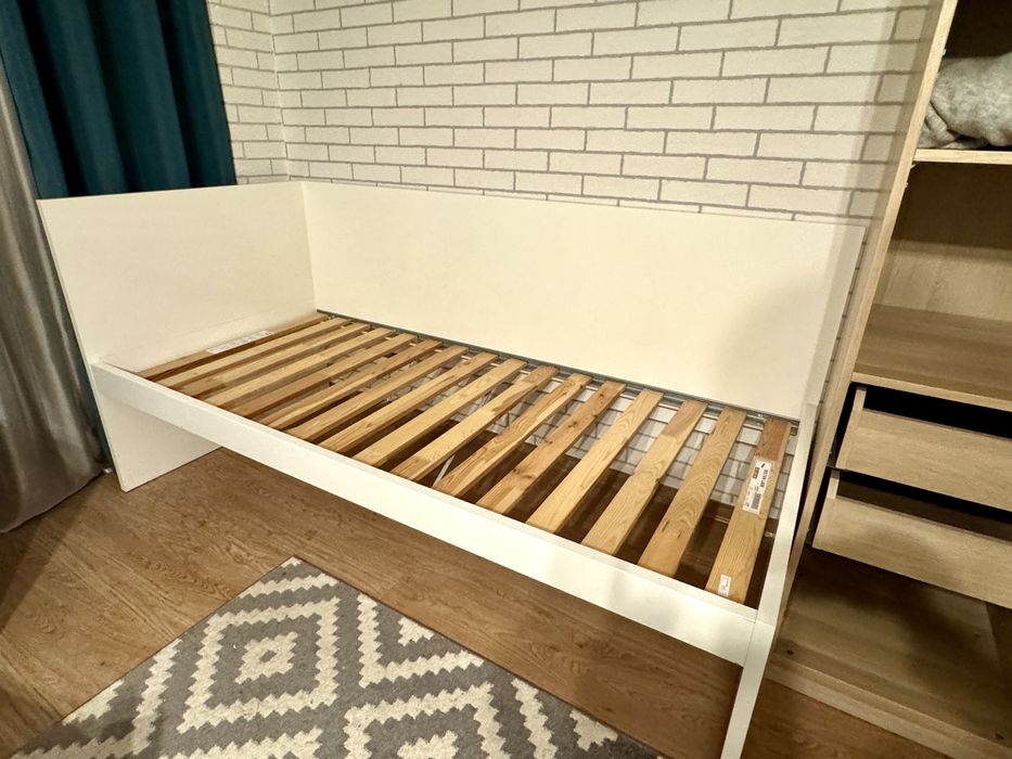 Łóżko IKEA Malm 90x200