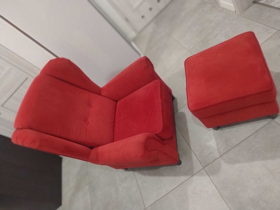 Fotel uszak czerwony KING z podnóżkiem