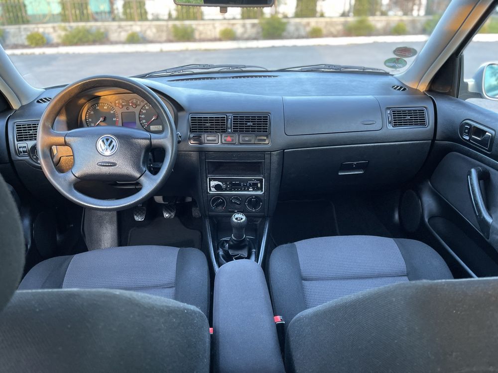 VW GOLF 2000 1.4 MPI