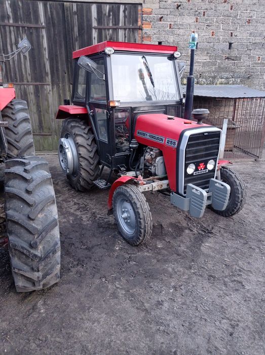 Massey Ferguson 255