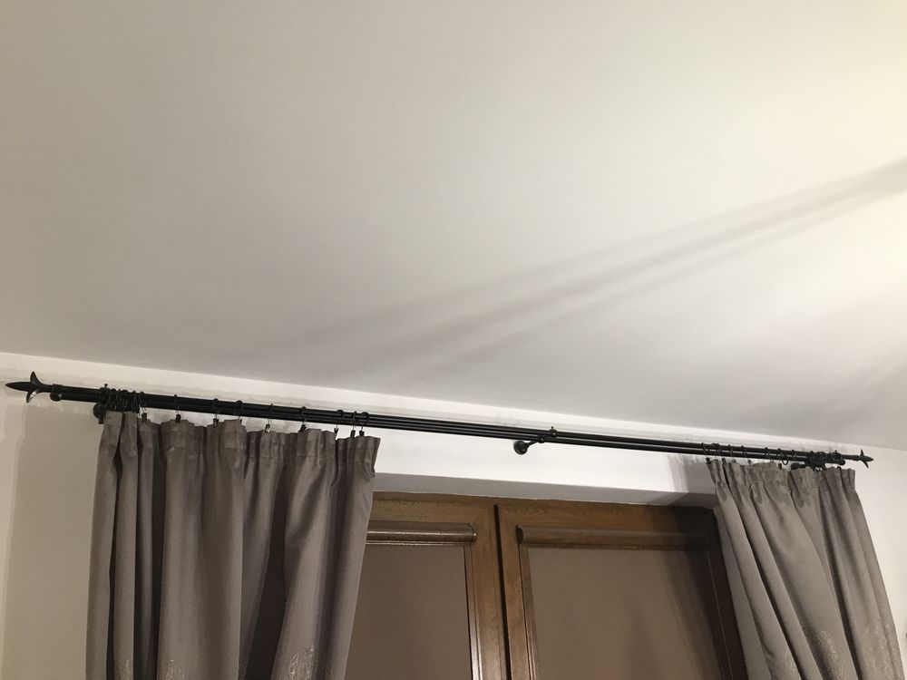 Metalowe karnisze do zaslon/firan w stylu rustykalnym z zabkami