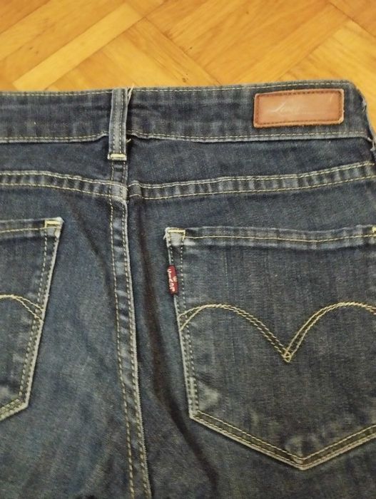 Oryginalne spodnie damskie firmy Levis 25 x 32