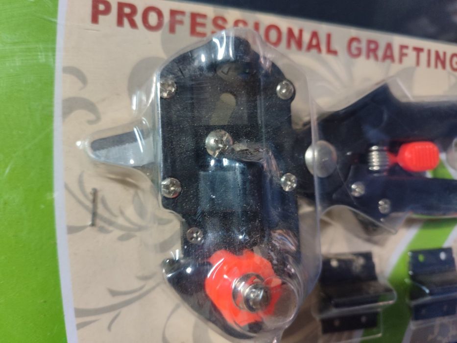 Секатор прививочный