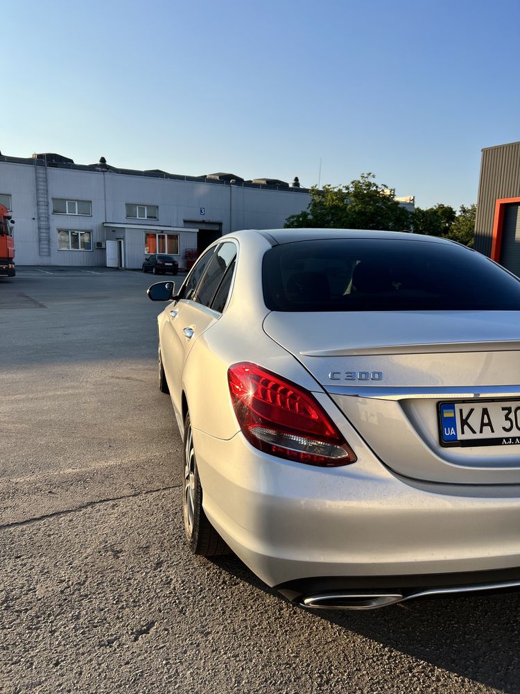 Mercedes C300 2016