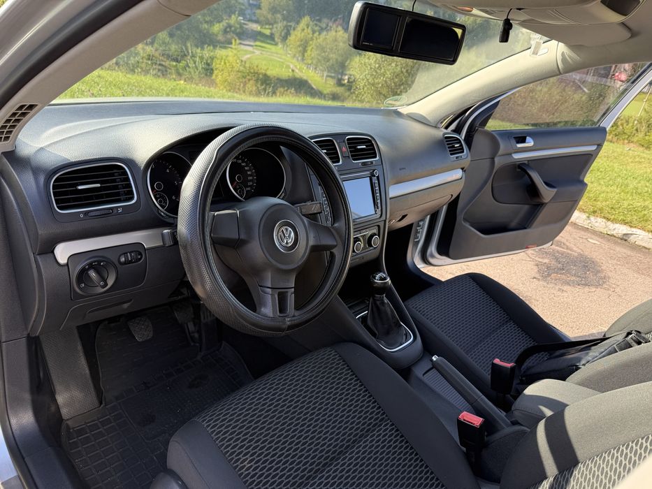 Volkswagen Golf VI універсал