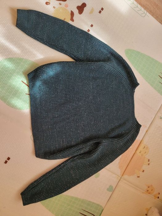 Кофта з красивим рукавом