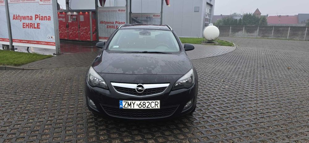 Opel Astra J 2.0 CDTI 165KM Sports Tourer