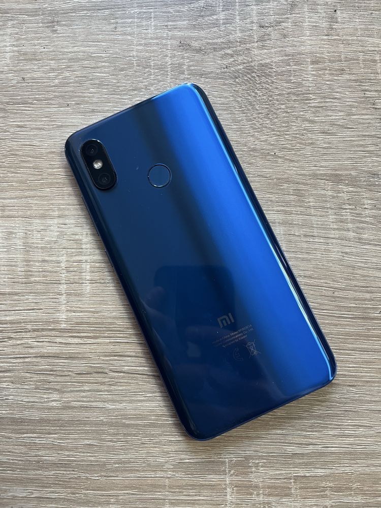 Продам Xiaomi Redmi Mi 8 6/64gb  в идеальном состоянии