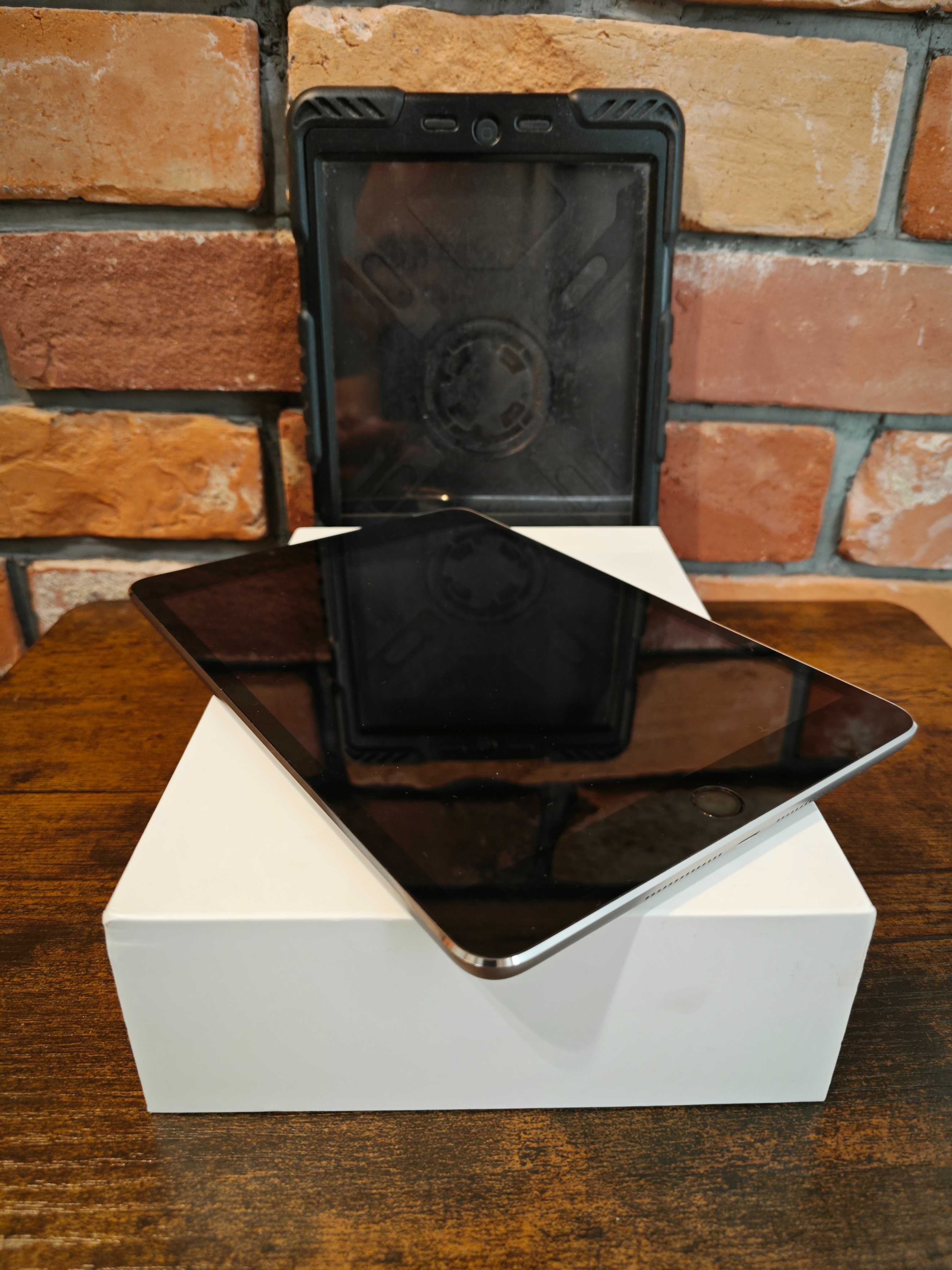 iPad mini 3 Wi-Fi Cellular 66gb super stan bateria %