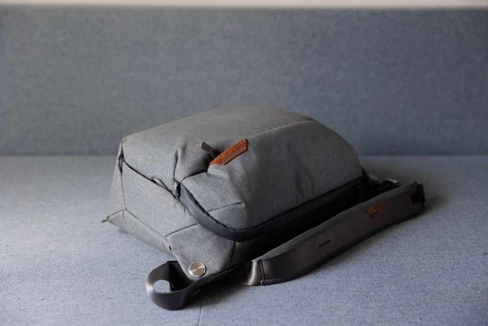 Peak Design Sling v2 10l szara