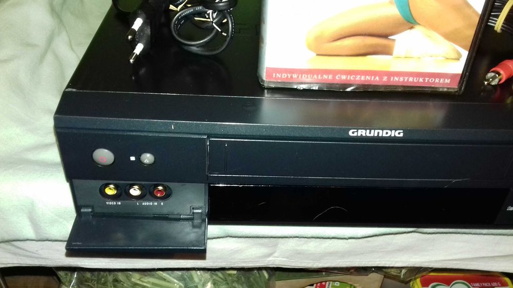 Magnetowid GRUNDIG SE 1305  HIFI/NIC