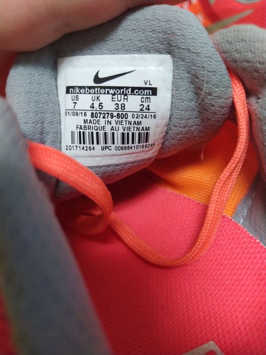 Кроссовки Nike WMNS ZOOM WINFLO 2