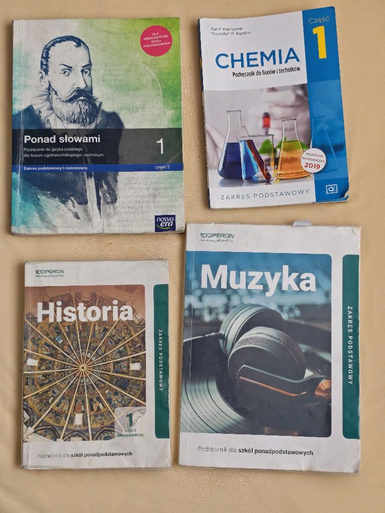 Podręczniki do klasy 1 liceum i technikum