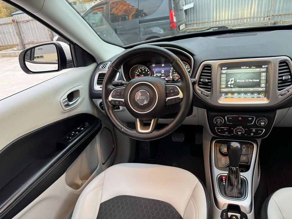 Jeep Compass latitude