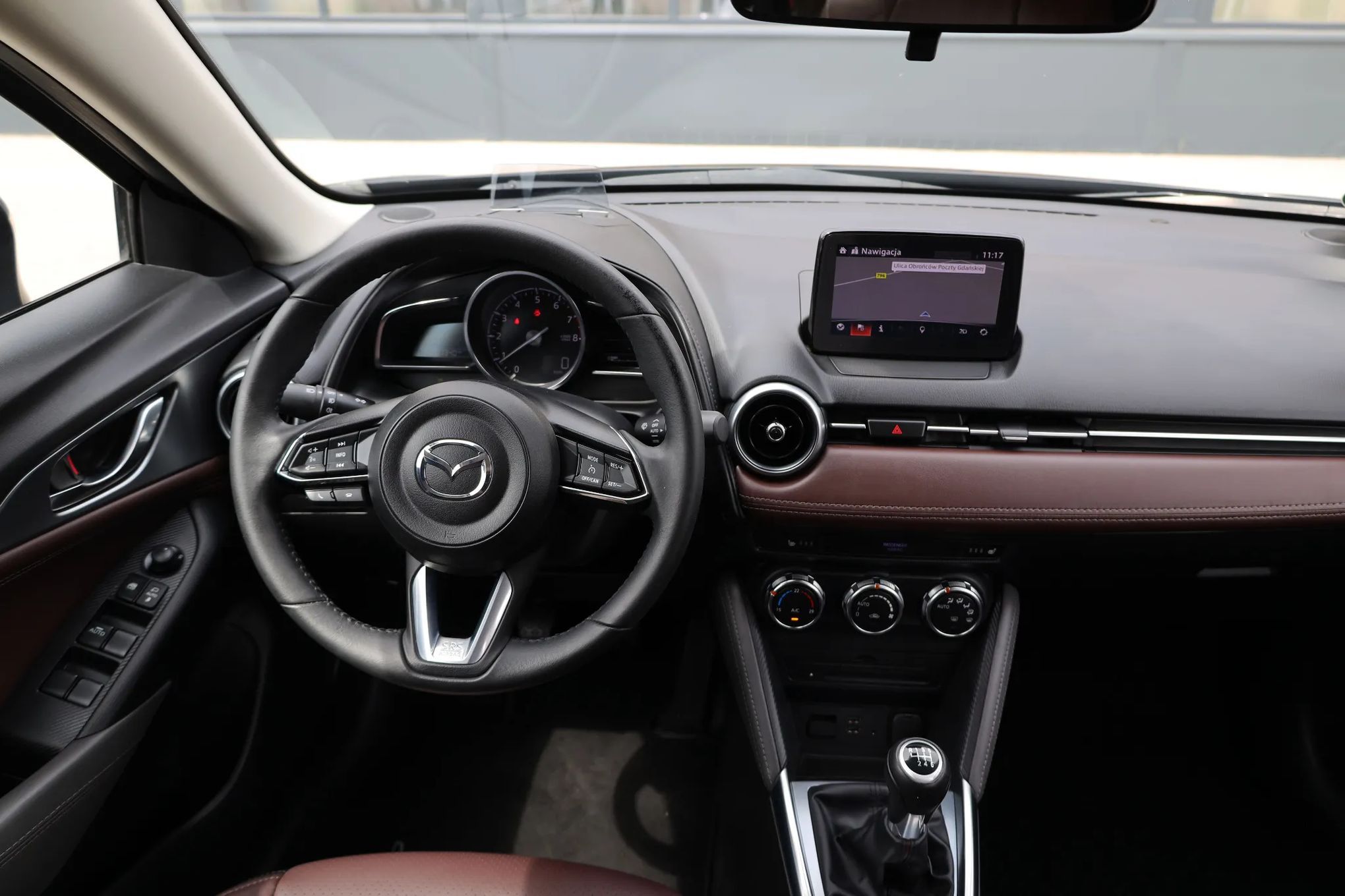 Mazda CX-3 2,0 Kizoku alcantara kamera keyless HUD BLIS serwis