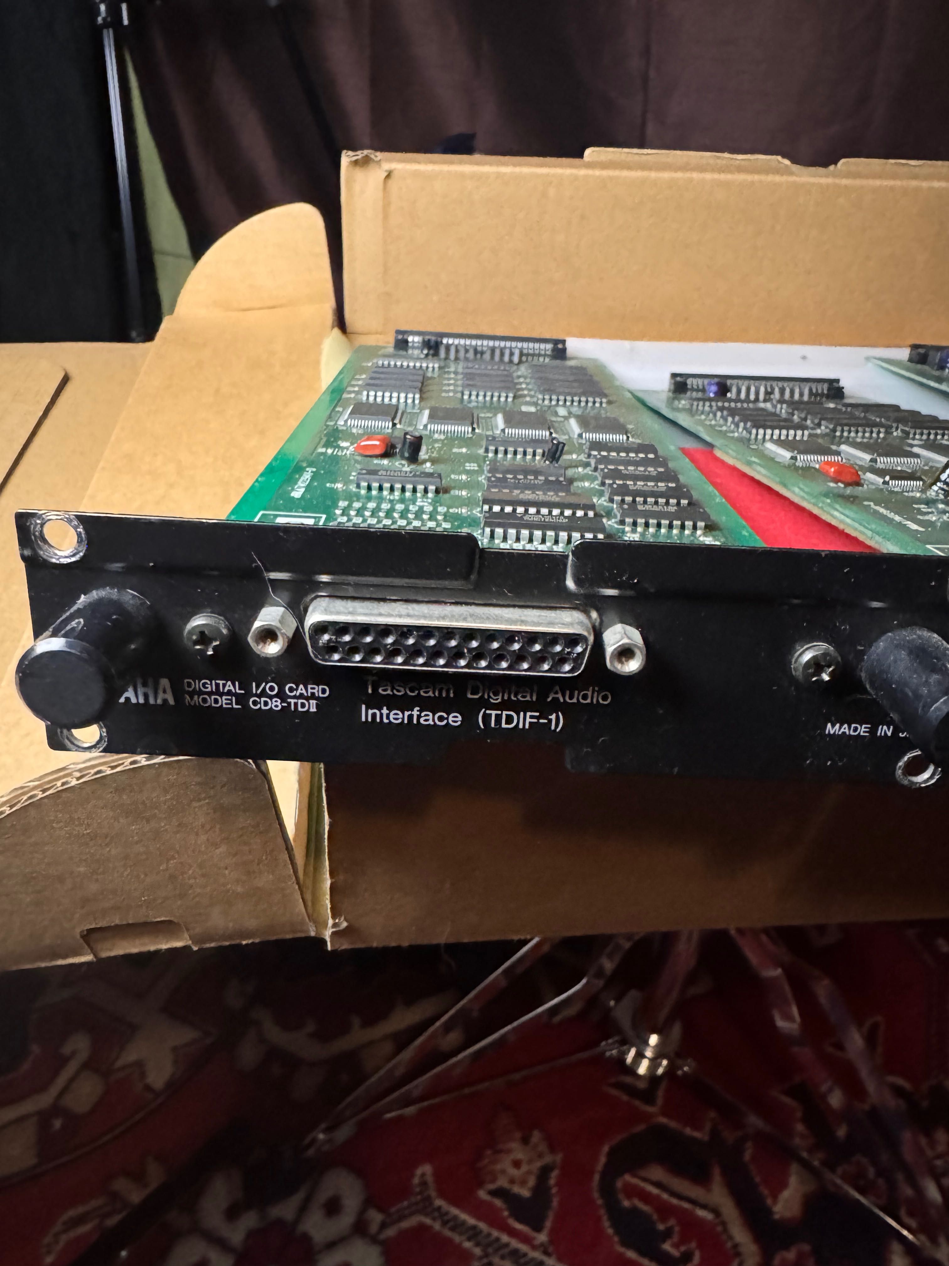 Yamaha 02R V2 + full options!!!
