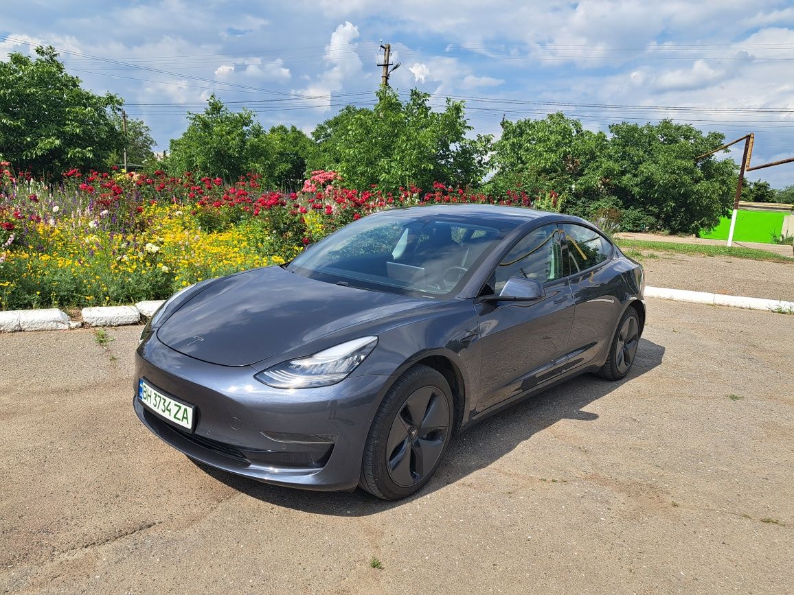 Продам Tesla model 3 2019