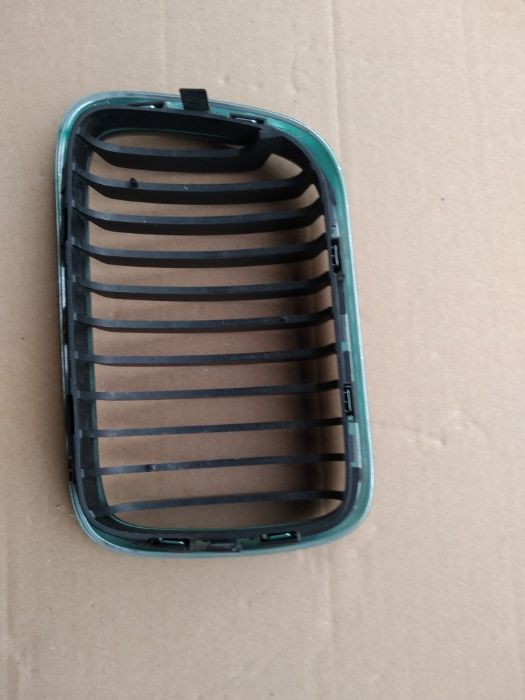 Grill BMW 3 (E36) Atrapa Nerka Prawa
