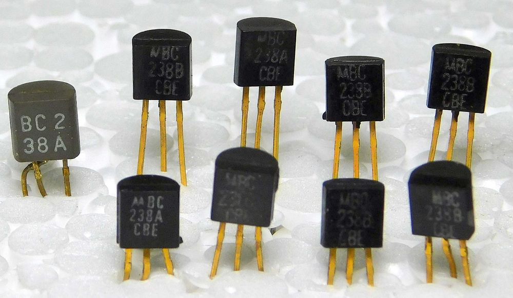 Tranzystor BC238 ZESTAW [082]A - cena 15 sztuk