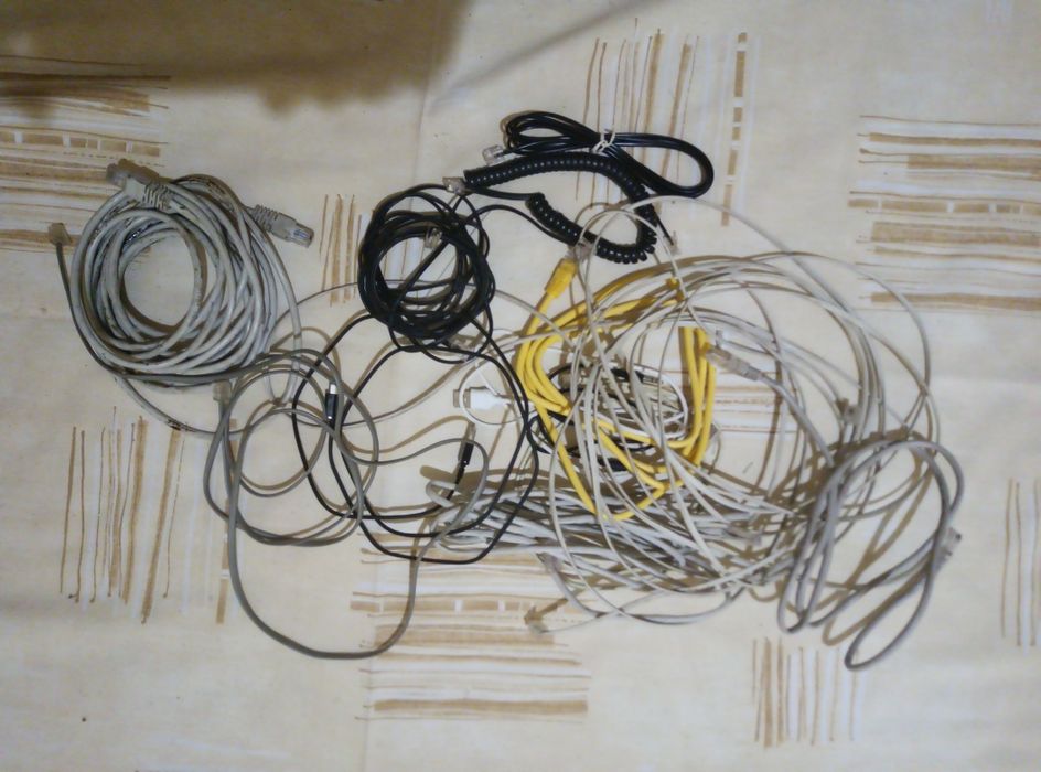 Продам кабель для интернета и коаксиальный кабель для ТВ.