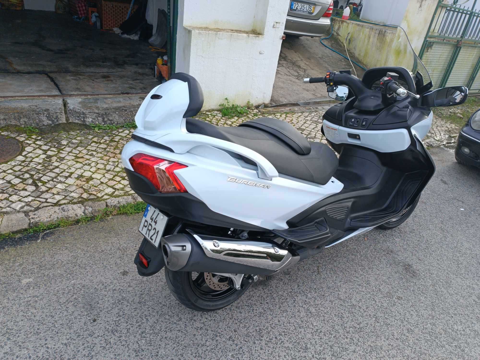 SUZUKI BURGMAN 650 EXECUTIVE (IMACULADA)