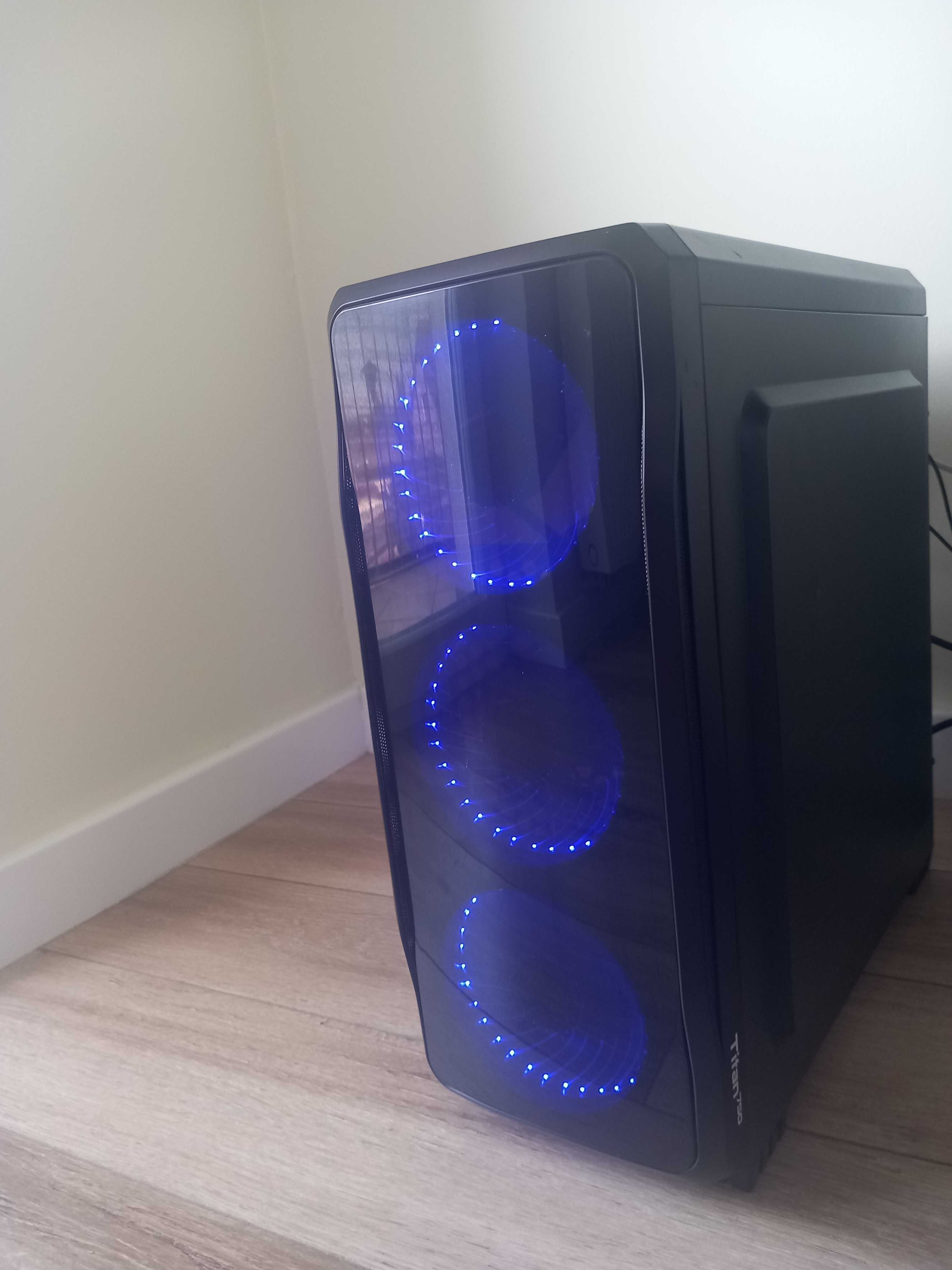 Komputer Gamingowy Ryzen 5 5600X/RX6800XT + Monitor 32' 165hz,