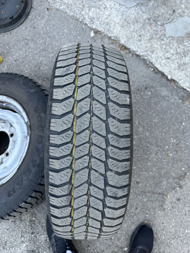 Продам резину Goodуеar r14