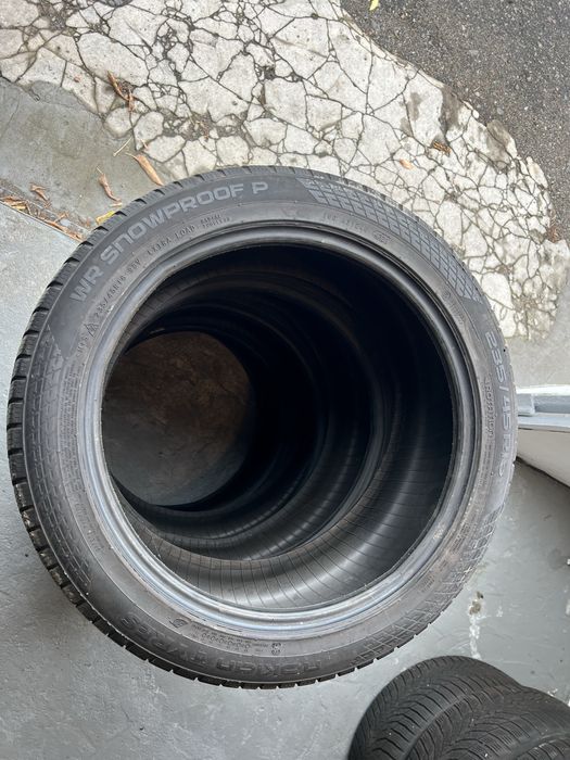 Шини Nokian 235/45/18