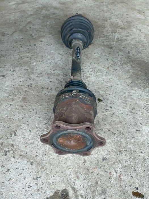 Привод полуось левая правая VW Passat B7 B8 2.0TDI 2010-2018