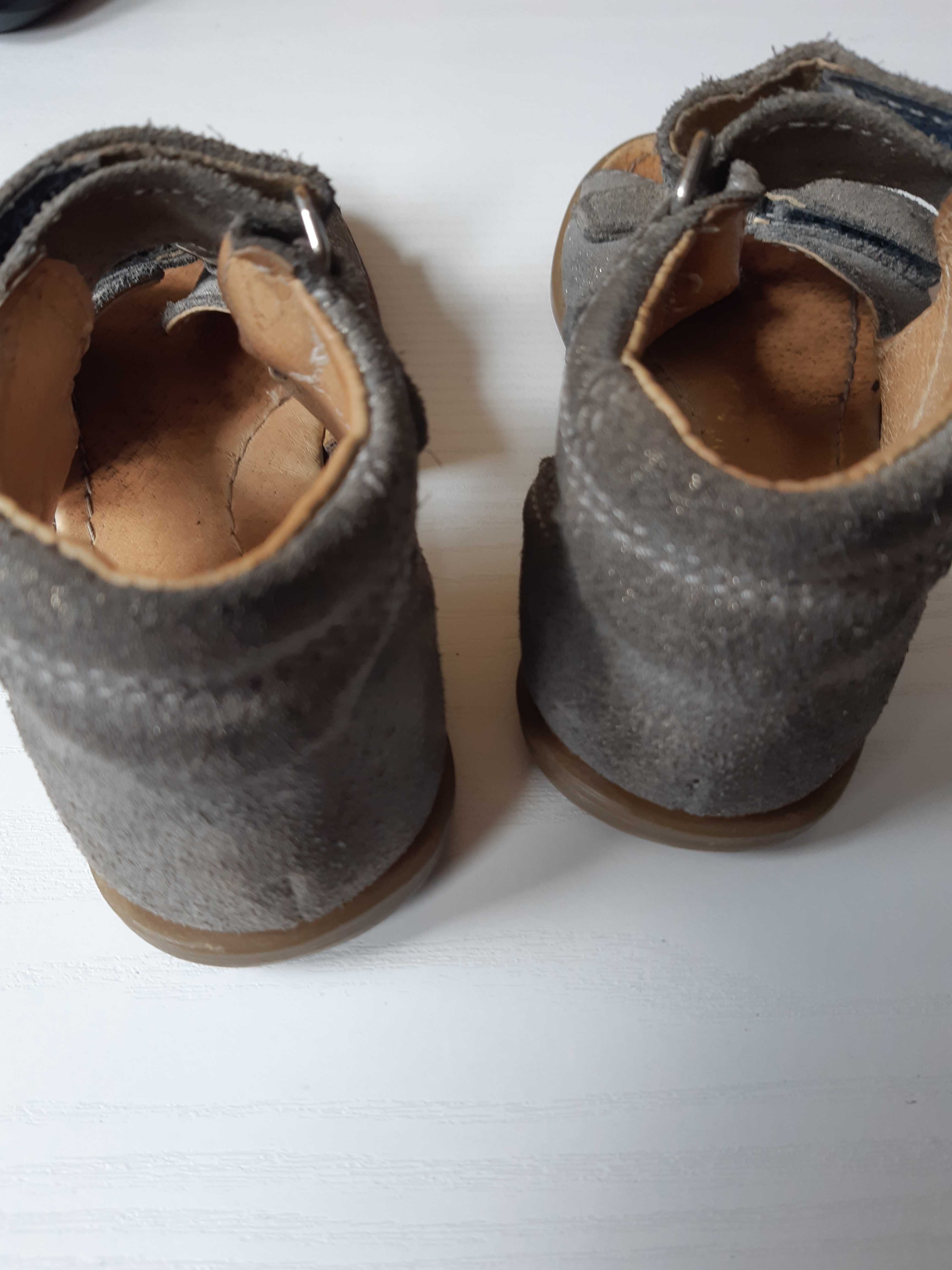 sandały skórzane z zakrytą piętą Mrugała rozmiar 24