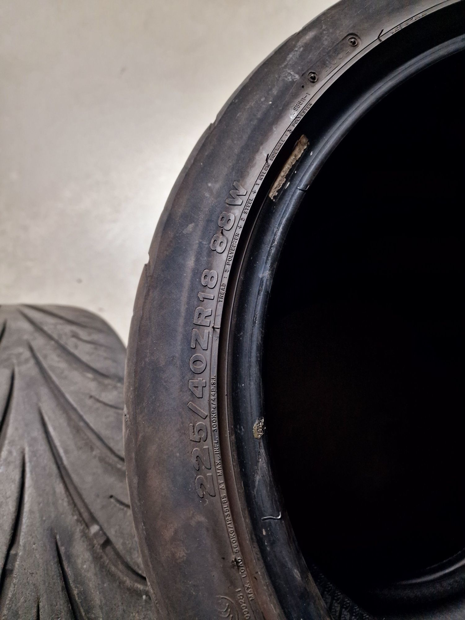 Semi slick 4x Federal 595 RS-R 225/40 R18
