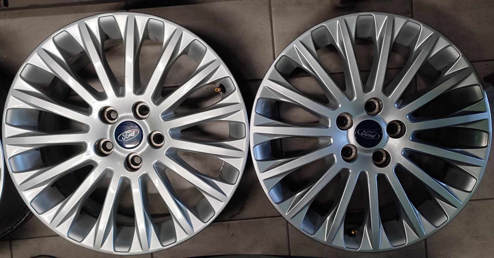 17"7J 5x108 felgi orginały Ford Focus mk3