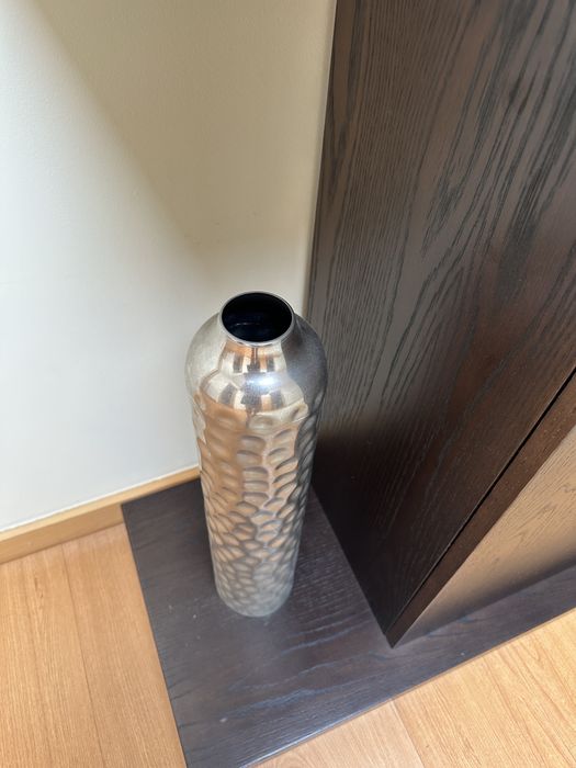 Decoração metal alta móvel ou chão