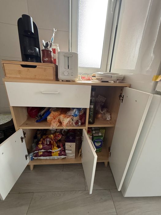 Armário de arrumação