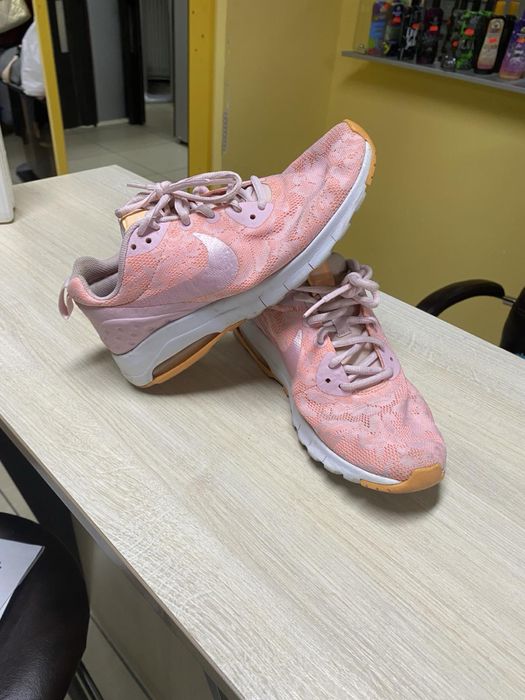 Оригинальные дышащие кросовки