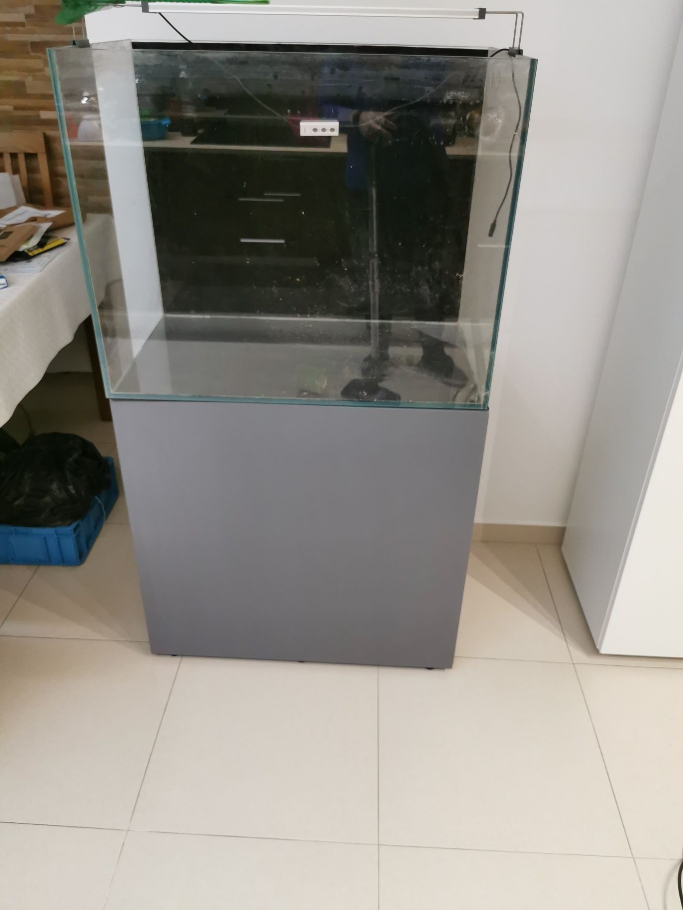 Aquário de 200l com equipamento-descida de preço