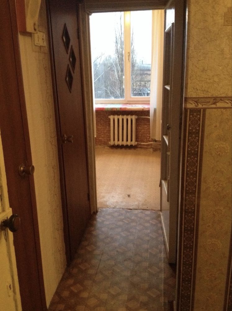 Пропонуємо в оренду двохкімнатну квартиру в центрі міста.