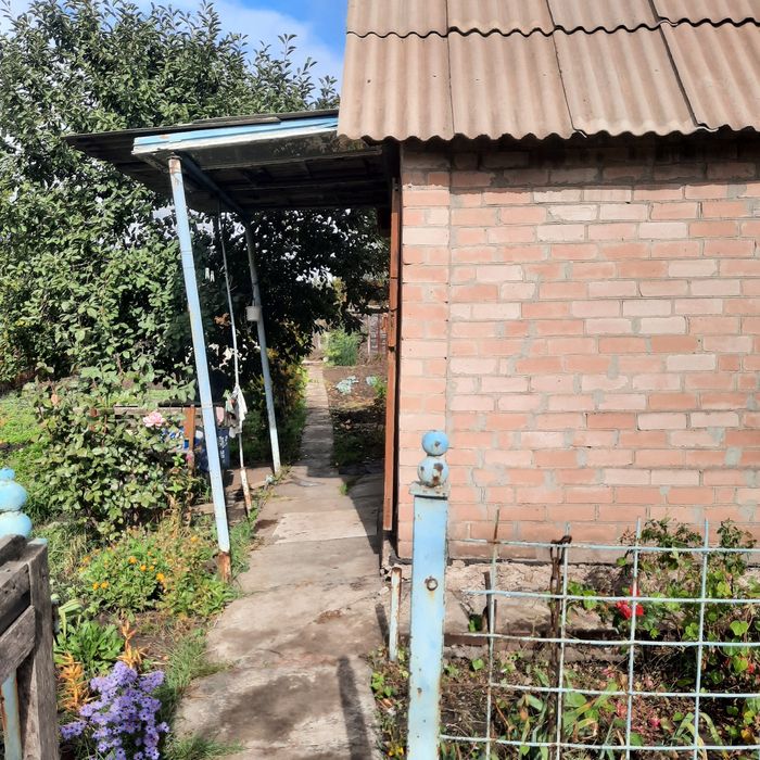 Продаётся дача 4 соток 


---

Продаётся дача в