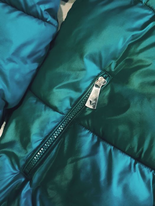 Жіноча курка Guess. Оригінал. Ідеальний стан