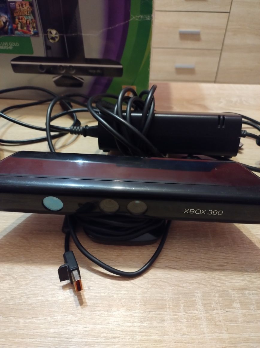 Xbox 360 kinect i 2 pady