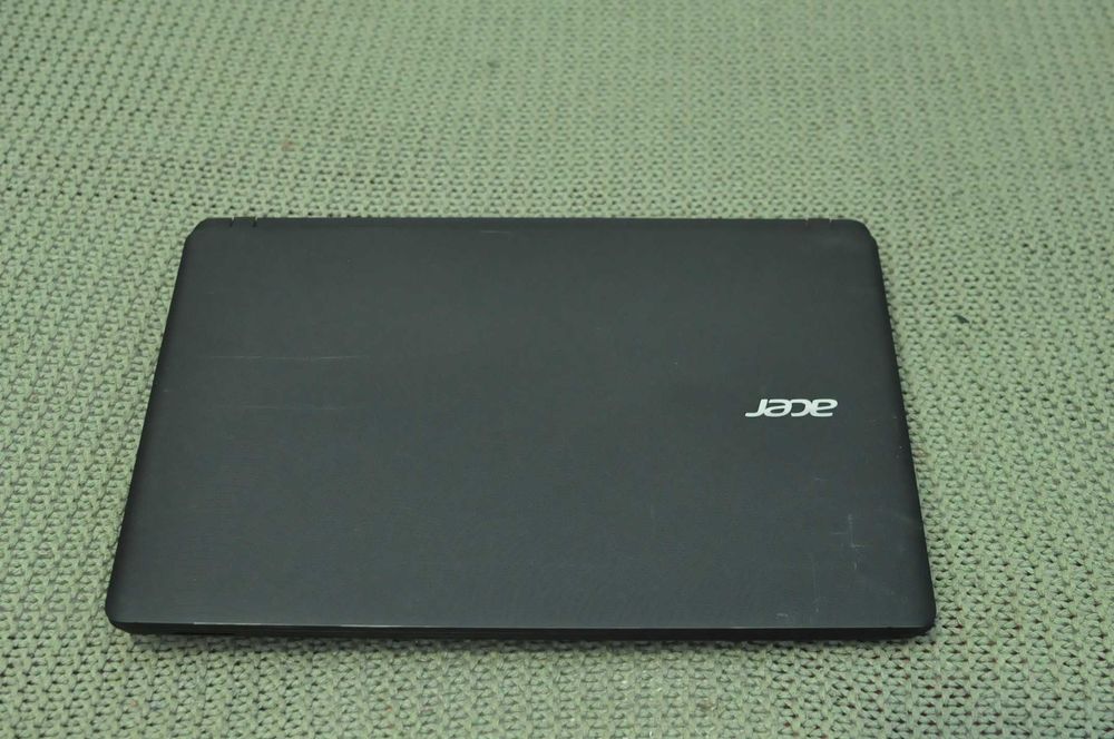 Игровой ноутбук Acer ES1