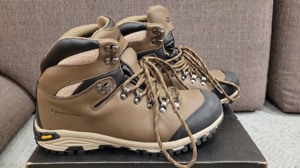 Buty turystyczne HI-TEC SAJAMA MID WP