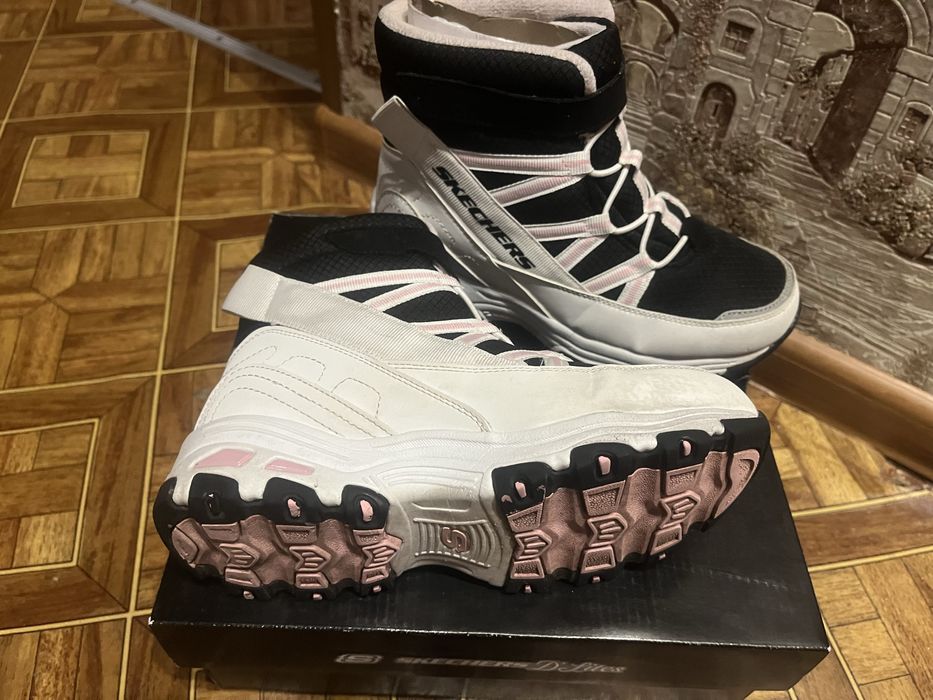 Зимові черевики Skechers